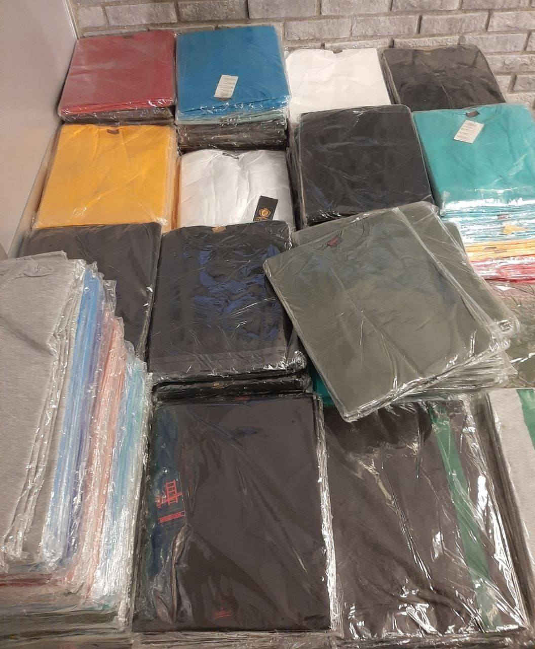 ✨️شروة تيشرت رجالي
✨️مقاس. Smlxlxxl 

✨️قماش. 36/1

✨️عدد. 12 الف قطعه 

✨️سعر 1.10💲


**إذا كنت صاحب هذا الإعلان وتريد حذفه لأي سبب، رجاءا أرسل رسالة إلى الدعم الفني**