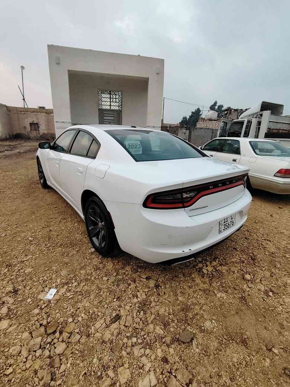 سلام عليكم للبيع دوج شارجر ١٦ معلايه ٢٢ رقم بغداد انكليزي بدون ضربه فتح مداكر الكدام فقط السياره جديده ***********
