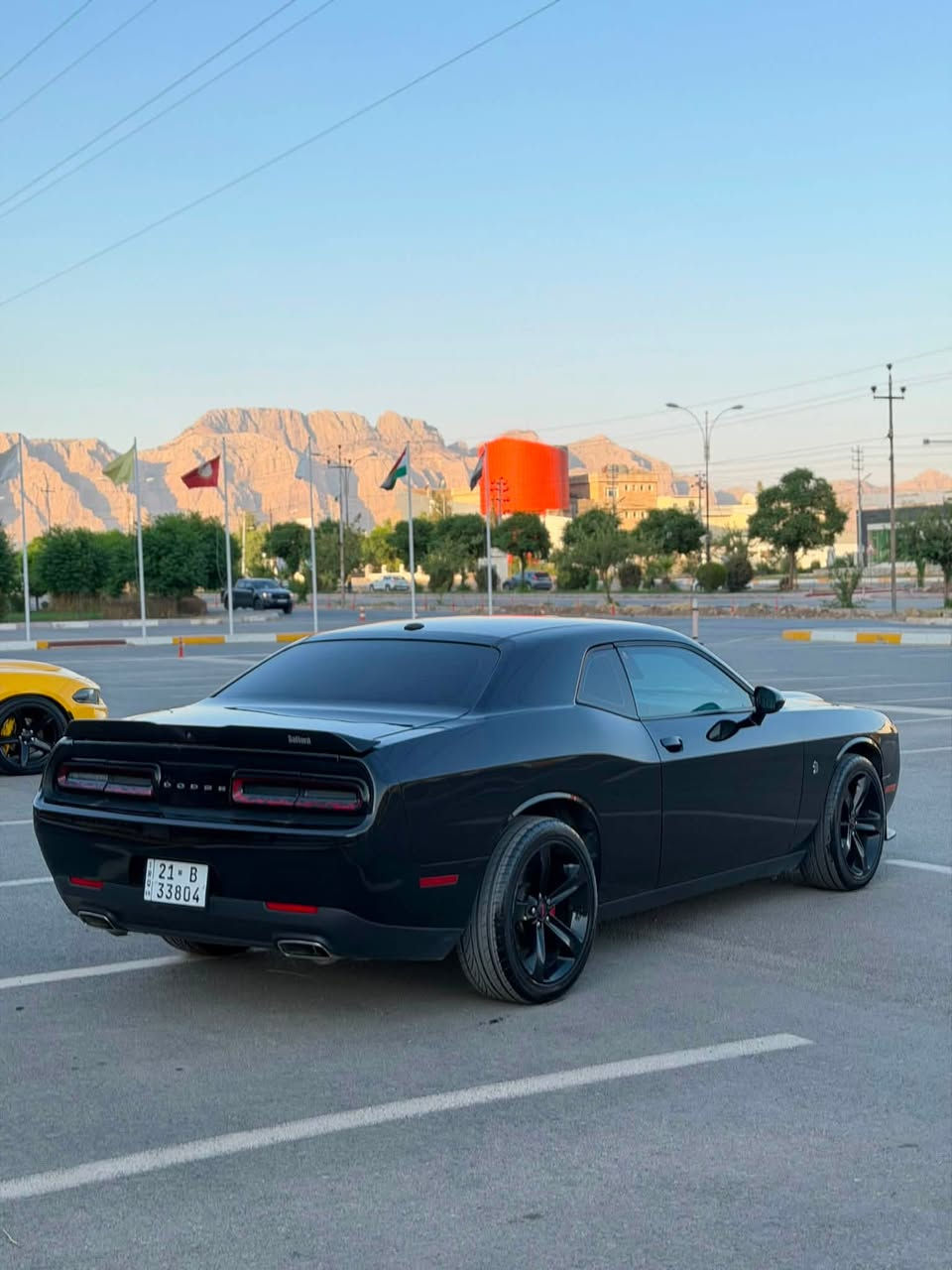 دۆج چالنجەر 2019
DODGE CHALLNGER
مواسەفات (SXT)(AWD) V6
بەسمە و شەغال و شاشە وەسەت و کارپلەی و کوشن کارەبا و حجمی ویل (20)
 بۆیاخ بۆنیت و یەک چاملغی پێشەوە سايق و جاملغى پێشەوەی سەکن کلیر ئەمریکا 
(63)مایل رۆیشتوە 
گێڕ و مەکینە و بەناوکردن و هەموو شتێکی بە شەرت ماڵی دۆست 
نرخ 149$

***********
***********

دوج جالنجر 
موديل ٢٠١٩
مواصفات (AWD) (SXT) (V6) 
بسمة و شغال و     شاشة وسطية تدعم Apple CarPlay
كشن كهربائية و حجم ويل ٢٠ 
عداد المسافة:٦٣ ميل 
ملاحظة السيارة: بونيد و جاملغ أمامي سايق و جاملغ امامي سكن كلير امريكا 

الحالة: القير، المحرك، والترقيم، وجميع أجزاء السيارة مضمونة، والسيارة على شرط الفحص الكامل
سعر ١٤٩$ ورقة مجال بسيت
