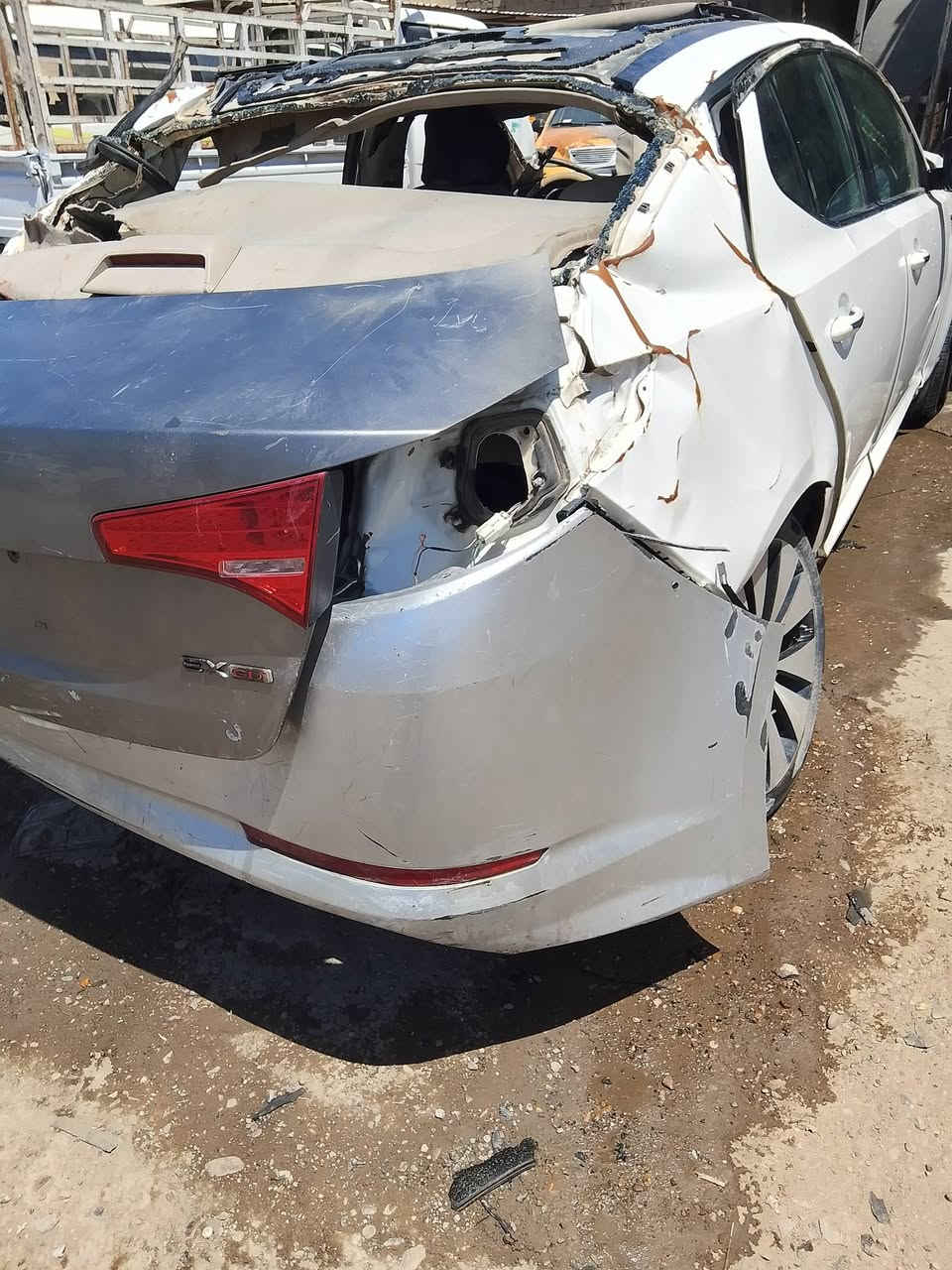 السلام عليكم اوبتما خليجيه موديل ٢٠١٢..
رقم اربيل دولي اسم عربي اتريد وكاله اتريد تحويل صار بيه
حادث جفيه السياره شغاله وتمشي كير مكينه مكفولات تبريد 
سابقاا مكفوله السياره مشتريله بيبان وجنطه مكان السياره 
بغداد كسره وعطش ..
***********
