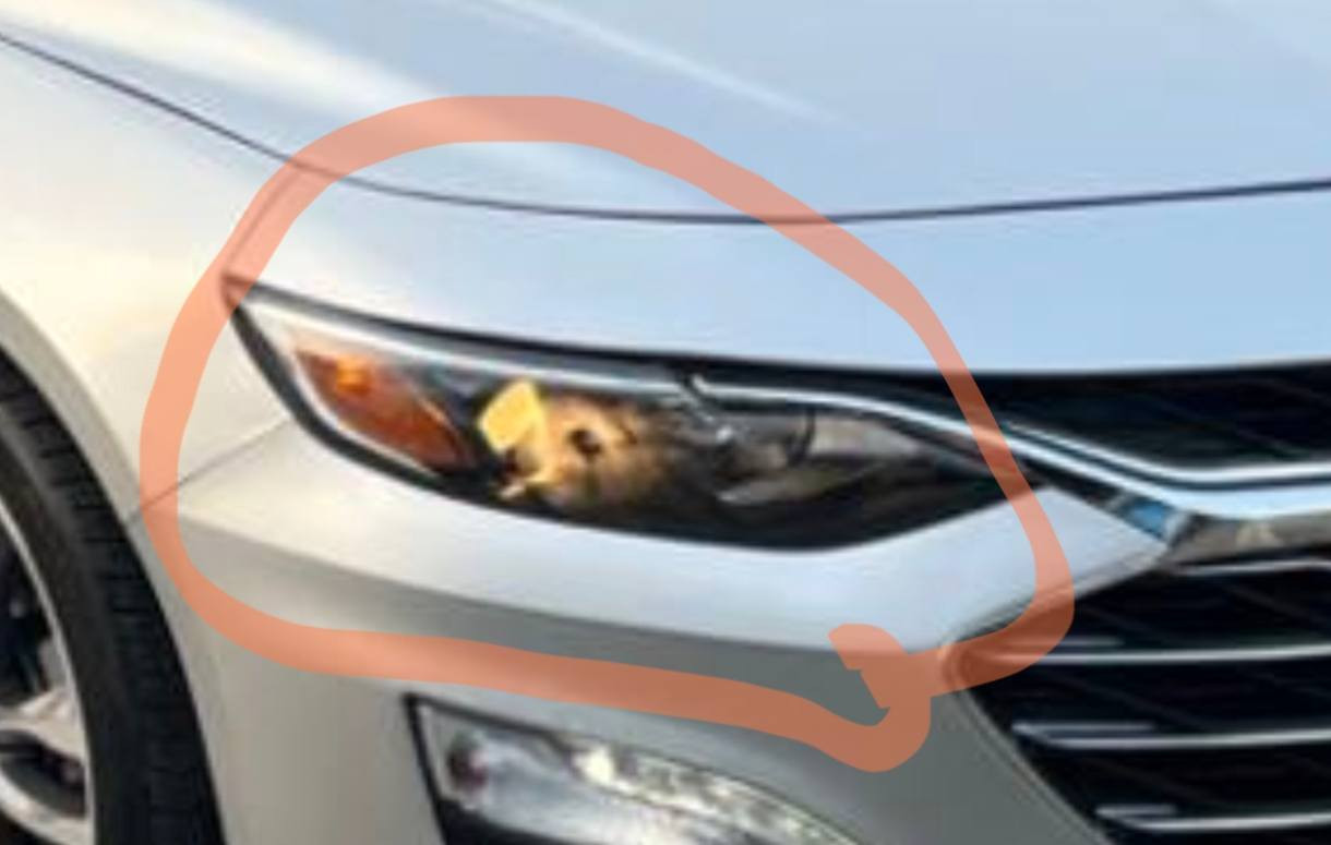 السلام عليكم مازده ماليبو للبيع جهه الايمن الصدر
يرهم على موديل 2018 الى 2025 نضيفه 
كامله هيه والايت مالته العالي والناصي
راخيه العدسه داخليه تصلح يم ابو المازدات 
الموقع بغداد 
السعر 70 وبي مجال
الاستفسار الاتصال على الرقم ***********
