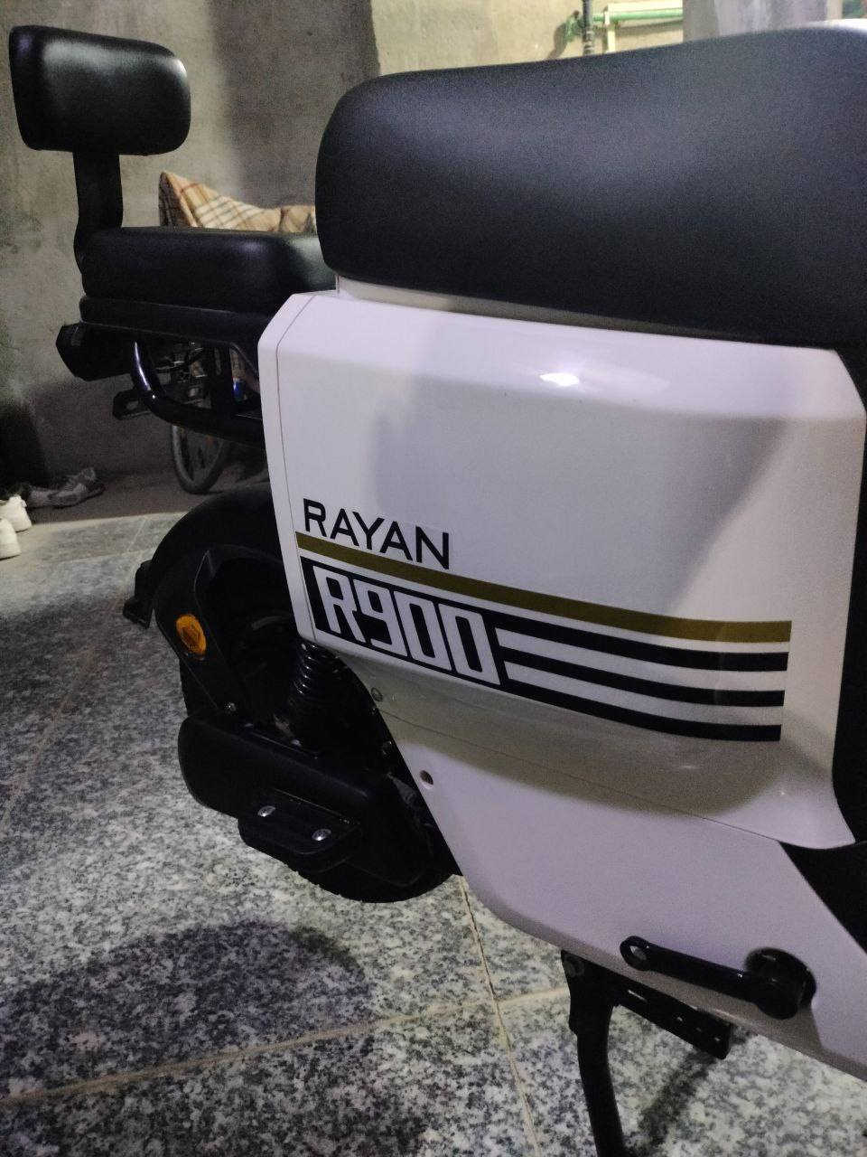 السلام عليكم
دراجة R900 ريان وبطاريات ريان 33 فولط كرافيت مو العادي طالعه من وكيل دراجة نظيفه وماشيه 1000 دراجة صار شهرين من مطلعها من الوكيل سعرها 675 وبيها مجال العنوان البصرة زبير محلة الشمال الرقم : *********** متواجد فقط واتساب.

المواصفات: 

1- 3 نمر

2- لايت عالي ناصي 

3- اشاير يمنه يسرة ورباعية 

4- السرعه الحقيقية 65 

5- بصمتين ومفتاحين 

6- ملف 1200حقيقي 

7- بطاريات ريان 33 فولط كرافيت مو العادي

8- دبلات رياضية
9- نظام R الرجوع

الوصل مال وكيل عندي 

شرط تروح تفتر بيها بالبصرة وترجع 

مو الشراي لايراسلني.
