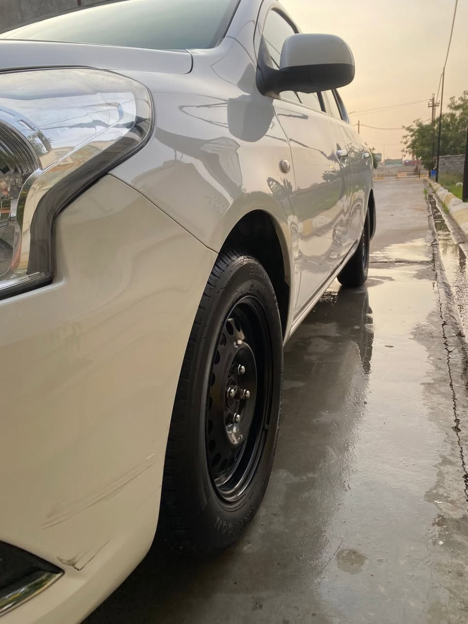 صني موديل 21 هندي
ماشيه 100 كيلو

سياره نظيفه رقم اربيل تريد تحويل او وكاله 

بيه جاملغ خلفي وجنطه بدون دواخل

مكانه ديالى بعقوبه 

سعره 115 وبيه مجال ان شاءالله 

اتصال ***********
