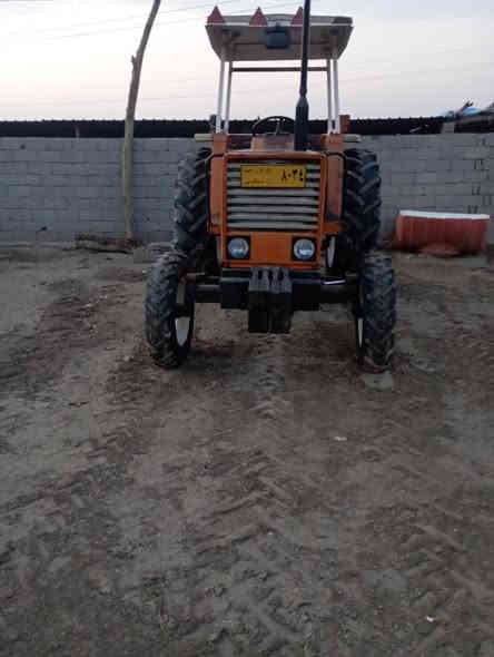 السلام عليكم مكينه للبيع فيات ٧٨٠ موديل ٨١ رقم وسنويه اديالى كير هودرليك شركة محرك بي خيط بخار بدون تنقيص تايرات كسر كارتون مكينه خير من الله جاهزه وراهه فدان ١٢ مكان مكان بابل السعر ١١ مليون اي استفسار اتصل على هذا الرقم ***********
