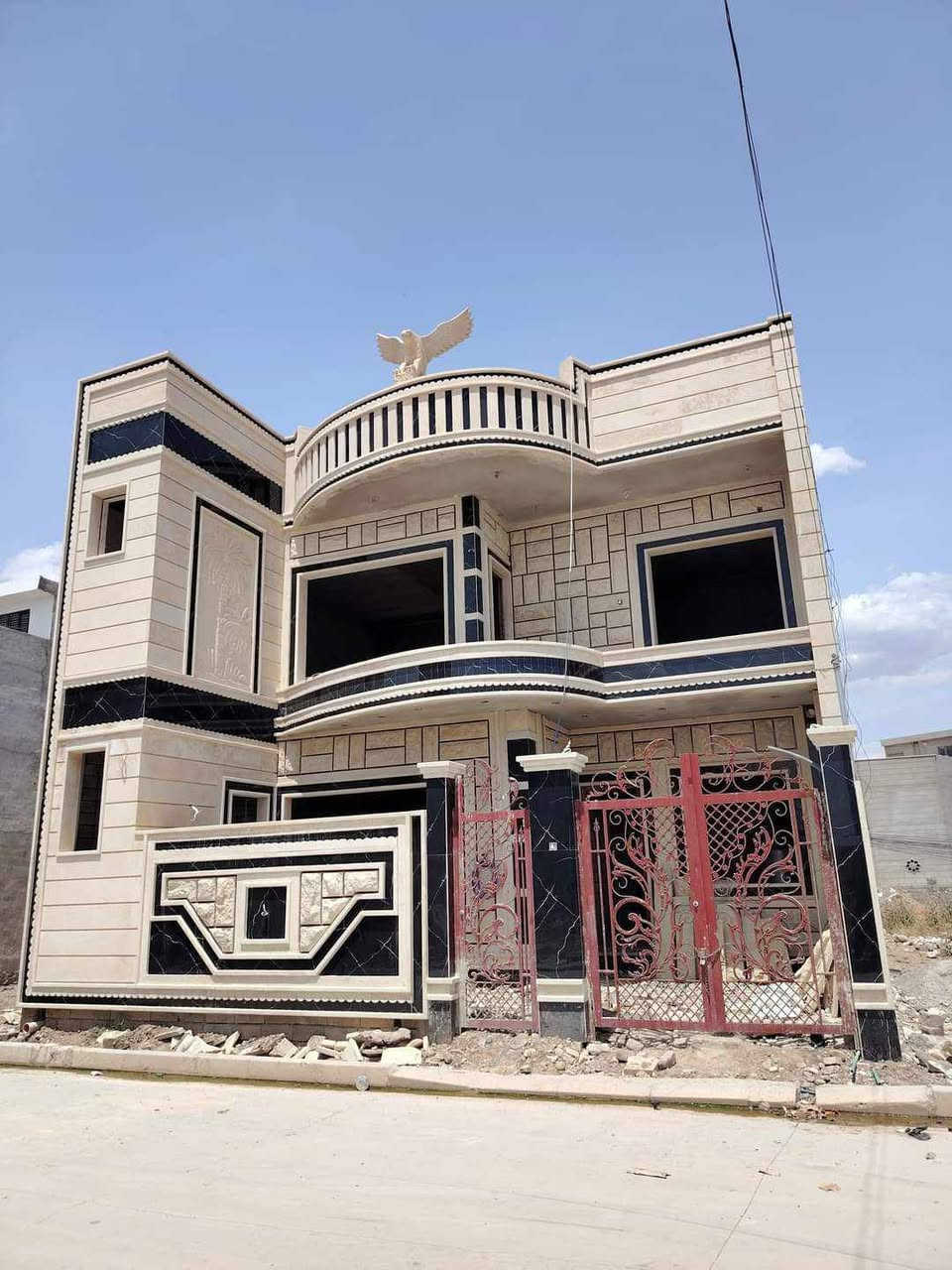 كادر مصلاوي نشتغل حجر واجهات شغل هندسي وسعر مناسب الاستفسار ***********
