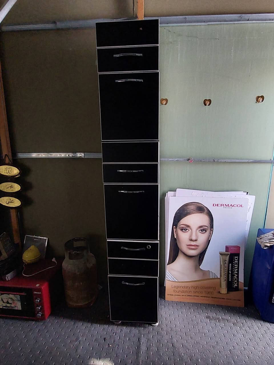 سلام عليكم ماطور بوستر 40الف ماطور عادي 30الف جك 25الف جك ابو فلينه 15الف كدر ضغط 20الف ستاند الحمر 20الزوج عربانه سله 30الف كرسي مكتب 25الف كومدي عامودي ب 50الف مكاني بغداد حي تراث ***********
