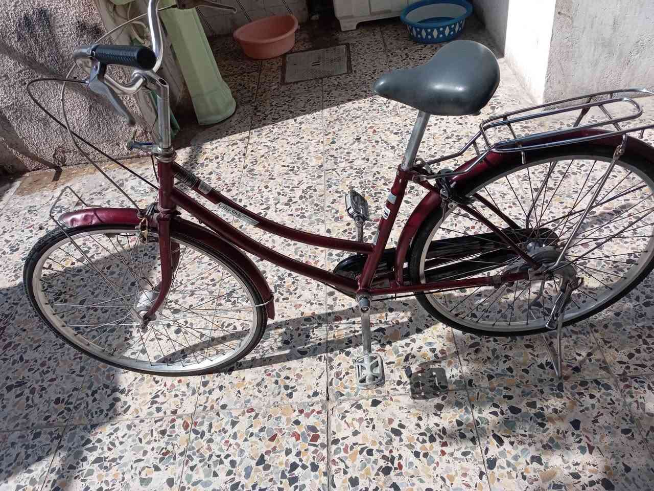 السلام عليكم بيسكل بناتي حجم26
العنوان البصره القبله
السعر 100
الرقم ***********
