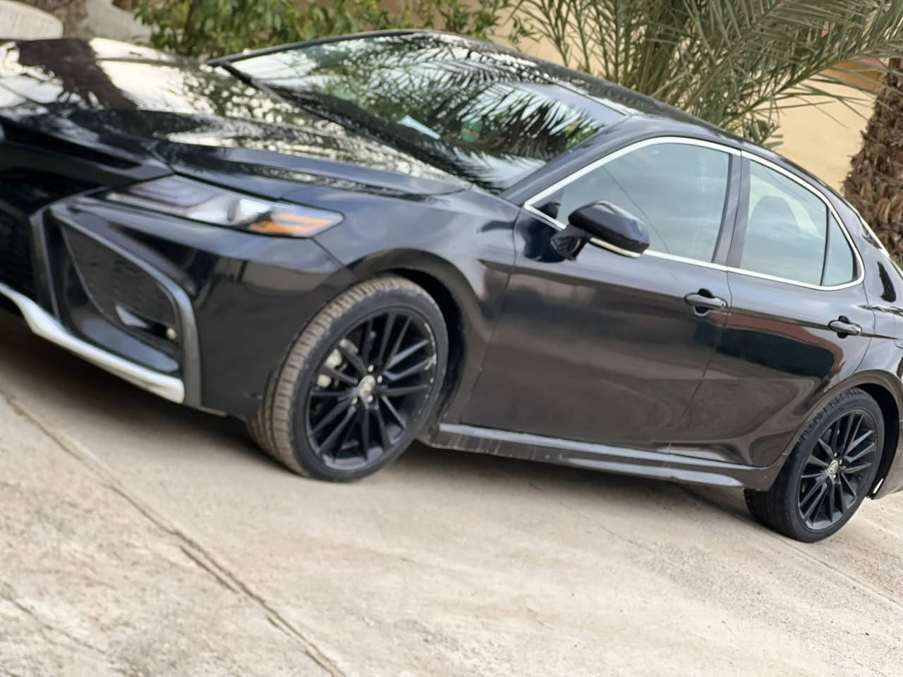 السلام عليكم 
كامري 2023 xse
ماشيه 58 km
ضرر جاملغ وبونيد وبيها صبغ اماكن  شخوط 
السياره معوقين كتابها 2025 مامرقمه السياره 
لازم كمرك جديد منفيسها كامل وموجود بيها
للمراوس بسياره مرقم 
للاستفسار ***********
