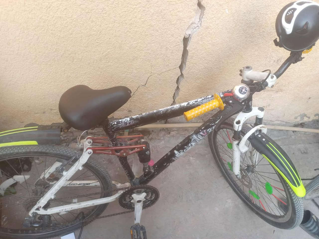 سلام عليكم للبيع ياباني مصبوغ سعر ٦٥دبلات عكرب بريك خلفي كله شغال مابي اي شي موجود خاص +دبلات يخلن 
موجود خاص واتساب ***********
