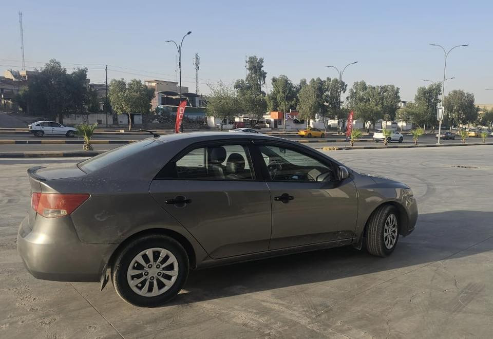 سعر جداً مناسبه 93 ورقة فقط (بدون صبغ)

رجاءً اقرا التفاصيل وخبرني 

‎ للبيع فقط كيا سيراتو خليجي موديل 2012 
محرك وكير شرط السياره بدون صبغ
 بيها طخه من الخلف معدل عالبارد 
صورها موجوده مع ملاحظات بسيطة

كابون بانزين بيها ✅
‎رقم اربيل الجديد بأسمي سنويه لل2027 
هزة ورقم كله جديد شرط تحويل مباشر 
صافية السياره جاهزه  مال جناي ربع دينار مصرف مابيها

 السعر 93 ورقة 
 
‎مكان السياره موصل الايسر
 
  ***********
***********
