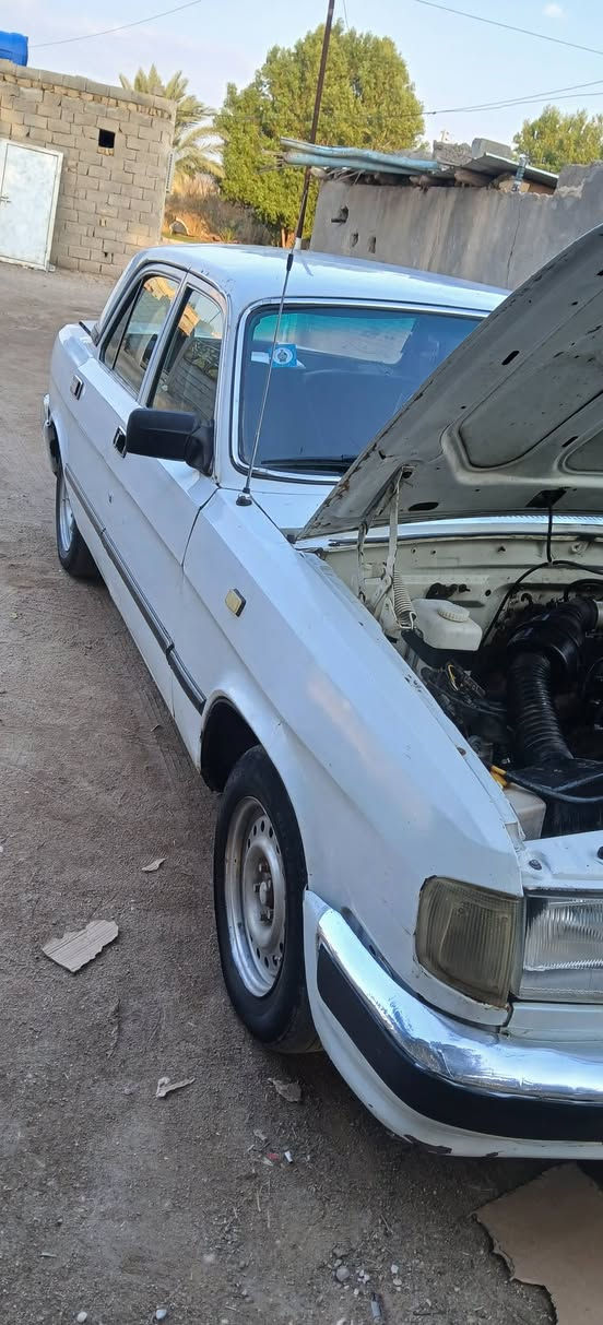 السلام عليكم سياره فولكه للبيع رقم بغداد بسمي سياره جاهزه وحلوه مكينه وكير ونجي مكاني شطره السعر ٣٥ وبيها مجال رقمي ***********
