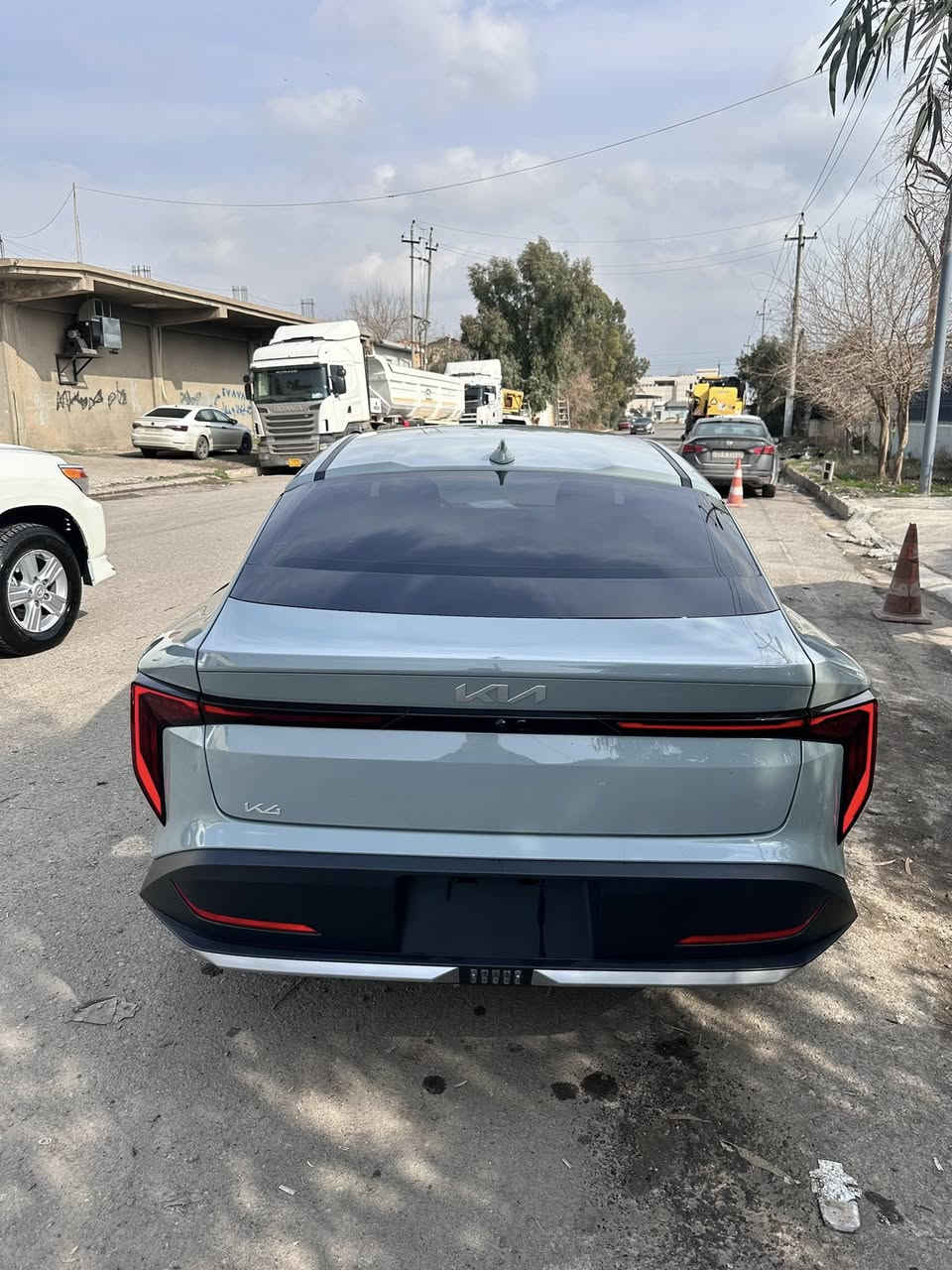 سلام عليكم
K4
موديل2025
حادض باب خلفي في ربع جملغ خلفي مال سايق صبغ
بيدون دواخل بيدون ارباك
مكان سياره اربيل
واتساب كورك ***********
