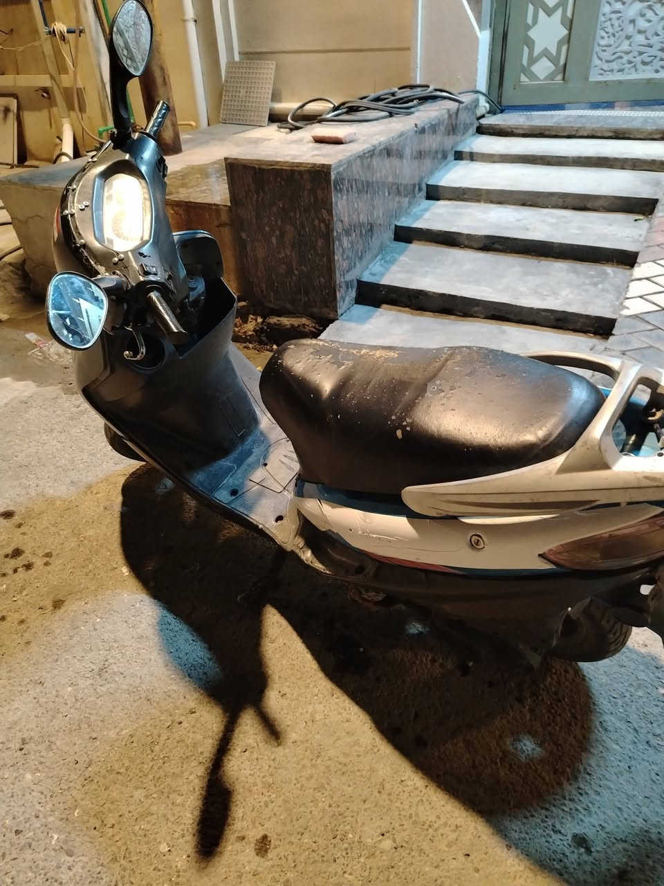 موطور سايم ابوعيون للبيع السعر 250 الف وبي مجال المكان الخالديه تواصل عله هذا الرقم *********** وتساب
