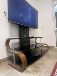 ميز بلازما طول 127 عرض 46 ارتفاع 53 زوليه طولها 3.50 عرض 2.50  سعر على...