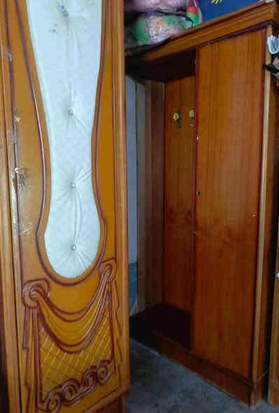 غرفه كاماه للبيع سعر 200 
عنوان رمادي تواصل فقط *********** الرمادي
