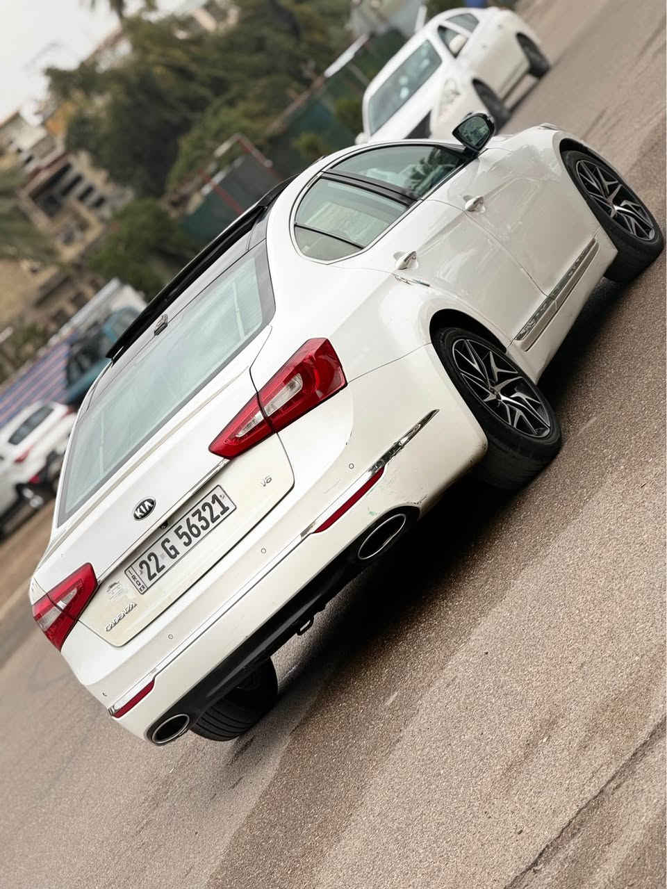 السلام عليكم
كيا كادينزا 2015 خليجي فول مواصفات 1/1 شنو مواصفات الي بالك موجوده بانوراما تبريد بالكشنات حساسات رقم اربيل الدولي شرط التحويل باسم عربي 
مكينه 6 سلندر 3500 كير مكينه خير من الله تبريد ثلج بيها صبغ 3 قطع بدون ضربه بدون دواخل صور سونار داخل منشور وعندي فديو تضويحي كامل الها سياره جاهزه لاخير  لاتخابرني تكلي شبيها مابيها
السعر/128$ ومجال بسيط بيع او مراوس
العنوان/بغداد -الاعلام قرب تقاطع درويش
*********** واتساب بغداد, العراق
