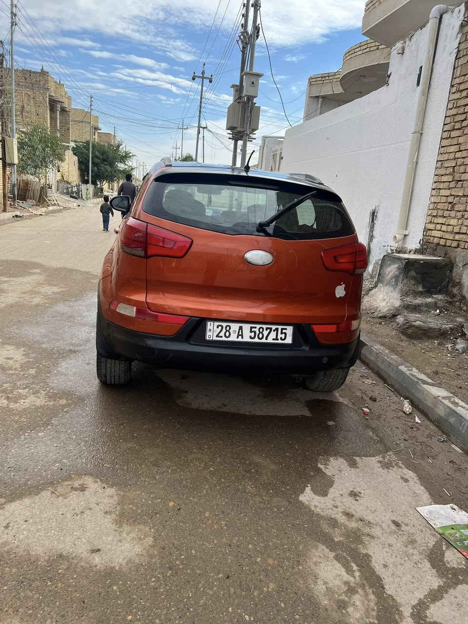 سيارة للبيع Kia sportag2015
وارد خليجي 
تخم تاير حداديه جدد 

مواصفات السيارة :
مكينة 2000دوش 
أربع سلندر 
شاشة +كامره 
تحكمات ستيرن 
وباقي المواصفات معروفه 

حادثها :
بنيد +جامله مصلح 
السنوية لل 30
رقم نجف مشروع وطني 
ماشية 200الف km
السيارة احلا من الصور 
للاستفسار:***********
