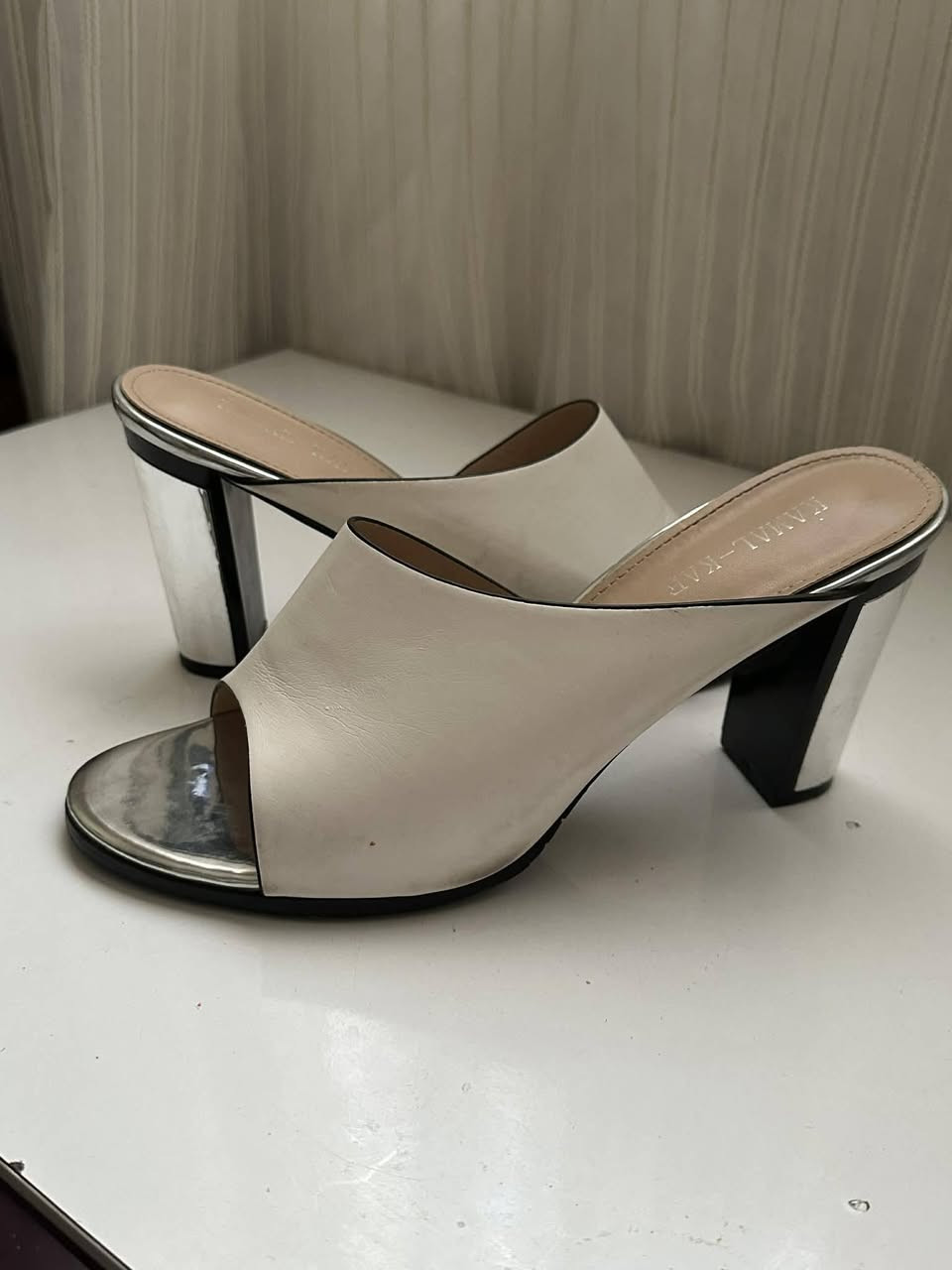 احذيه للبيع


**إذا كنت صاحب هذا الإعلان وتريد حذفه لأي سبب، رجاءا أرسل رسالة إلى الدعم الفني**