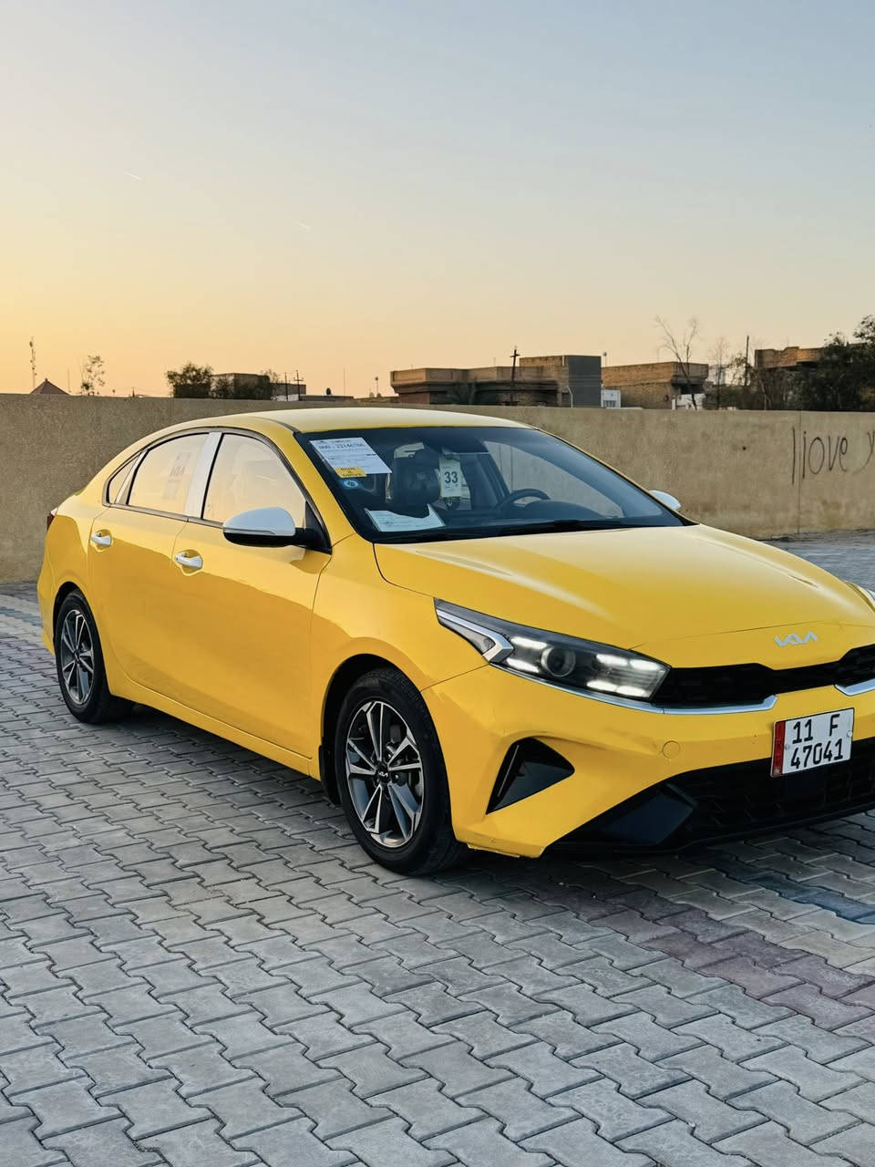 للبيع كيا فورتي 2022رقم بغداد دولي تحويل مباشر هزة جديدة سنوية لل29ستوني محولها سيارة مكفولة من الضربة والتبديل سيارة فول موصفات 1/1بصمة كشنات جلد كشنات تدفئة حساس خلفي رادار  سايد بريك دكمة اوتو هولد كامرة خلفية دائمية تحديد مسار قيادة ذاتية مري شفط عند القفل ترحيب لدات سماعات ستيرو شحن واير لس سيارة جاهزة ع الاخير مكينة وكير ع وضع الشركة برغي ممفتوح بيها تخم تاير حدادية 100‎%‎شرط مال جناي متصرف عليها الف واحلى من صور مكينة 2000دوش السعر 137 وبيها مجال خابر وتدلل للاستفسار ***********
