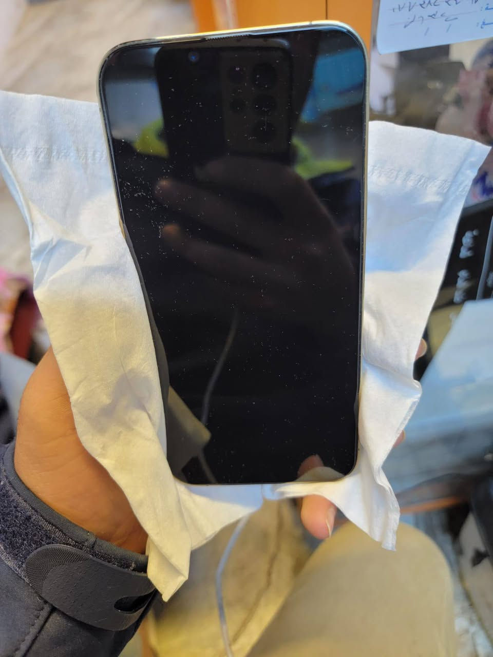 سلام عليكم حلويات شويه  ايفون 13 برو ماكس شرط ل فحص مابي اي شي الذاكره 256 ما شاءالله فوال البطاريه 82  شحن قتصادي فوال المعرف لا يعرف  السعر 725 بي مجال حك جيتك دلل  الموصل القوسيات  رقمي *********** بي واتساب
