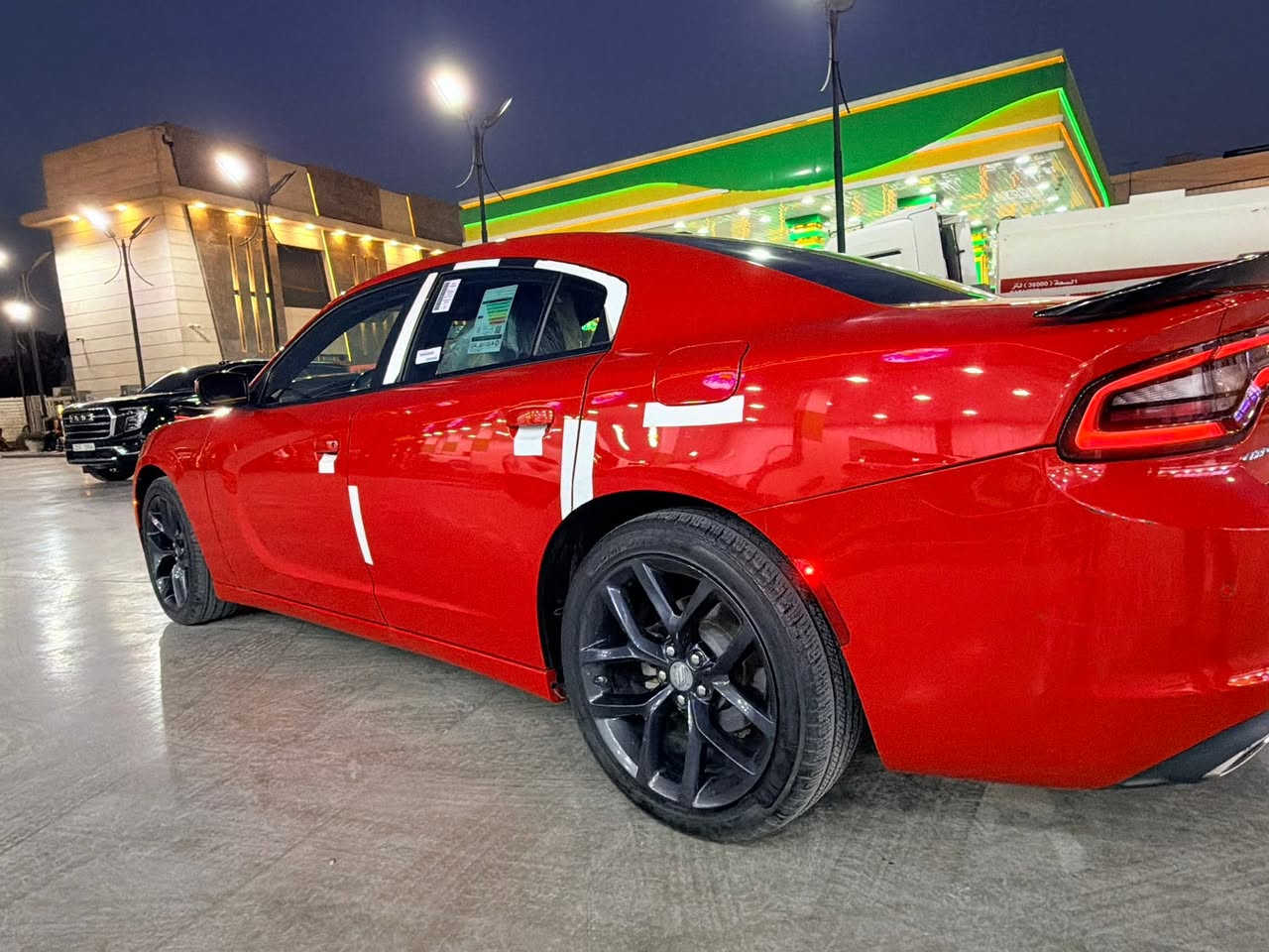 سلام عليكم.  ❤️ 

وينة ليدور نضافة ورخيص 

    

DODGE_GHARGER.     2022. 

سعر السياره.239$$     ))

__المواصفات___

     

*كشنات  خزن و كهرباء وحار بارد 

ستيرن تدفةة

*كشن حضن رياضي

*شاشه كبيره رياضيه 

    سستم صوت بلادي 

  *اوبشنات رياضيه 

*محدد السرعه

*تشغيل عن بعد

*ويل كب 20 

*كامره خلفيه دواره

*حساسات

*شاشه كار بلي

*كشافات ضباب

*مرايا متحسسه للاضاءه العاليه

*دخول ذكي بصمه 

هواي بعد بيه مواصفات

——اضافات——-

منظومه زنون عالي  اصلي شرط // ثلجيه

بيوجكترات. زنون 

سياره نصبته احله من الصور تجي وشوف سياره جديده بمعنى كلمه ادامه عليه من شركه صدر جديد بمعنى كلمه  اي نقص مابيه 

___

____

((حادثه بارد فقط      بدون دواخل      ///صور حادث موجوده  ويه صور 

السعر 239وبيه مجال 

مكاني بغداد🏨🏨بحي اور 

للاستفسار ***********

