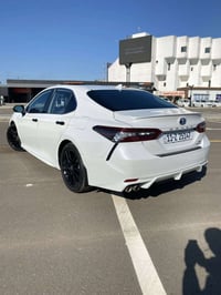 ‏2024  𝐓𝐎𝐘𝐎𝐓𝐀 𝐂𝐀𝐌𝐑𝐘 للبيع او المراوس  تويوتا كامري (XSE)  اللون : أبيض...