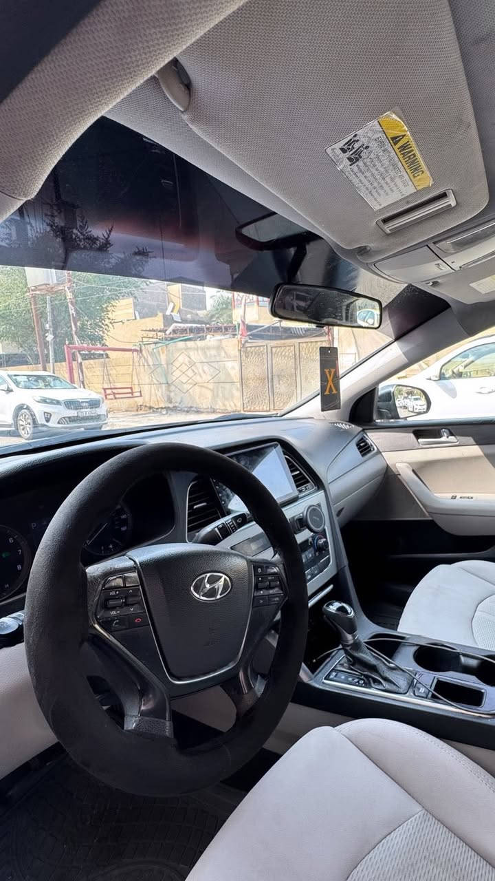 السلام عليكم 
هونداي سوناتا رقم سليمانيه الجديد سنويه لحد 2029 بأسم عربي بغداد وعندي وكاله حق التحويل جاهز للتحويل او الوكاله هزه جديده
السياره وارد داخله بيها بارد بلبنيد وصار بلعراق بيها بارد بلبيان 
مكينه وكير وحداده وتبريد وكهربائيات كفاله
شاشه اندرويد 
تحكم ستيرن  
السياره سبورت 
داخل بيجي نضيفه السياره 
سعرها 120 وبيها مجال 
*********** 
مكاني المعقل
