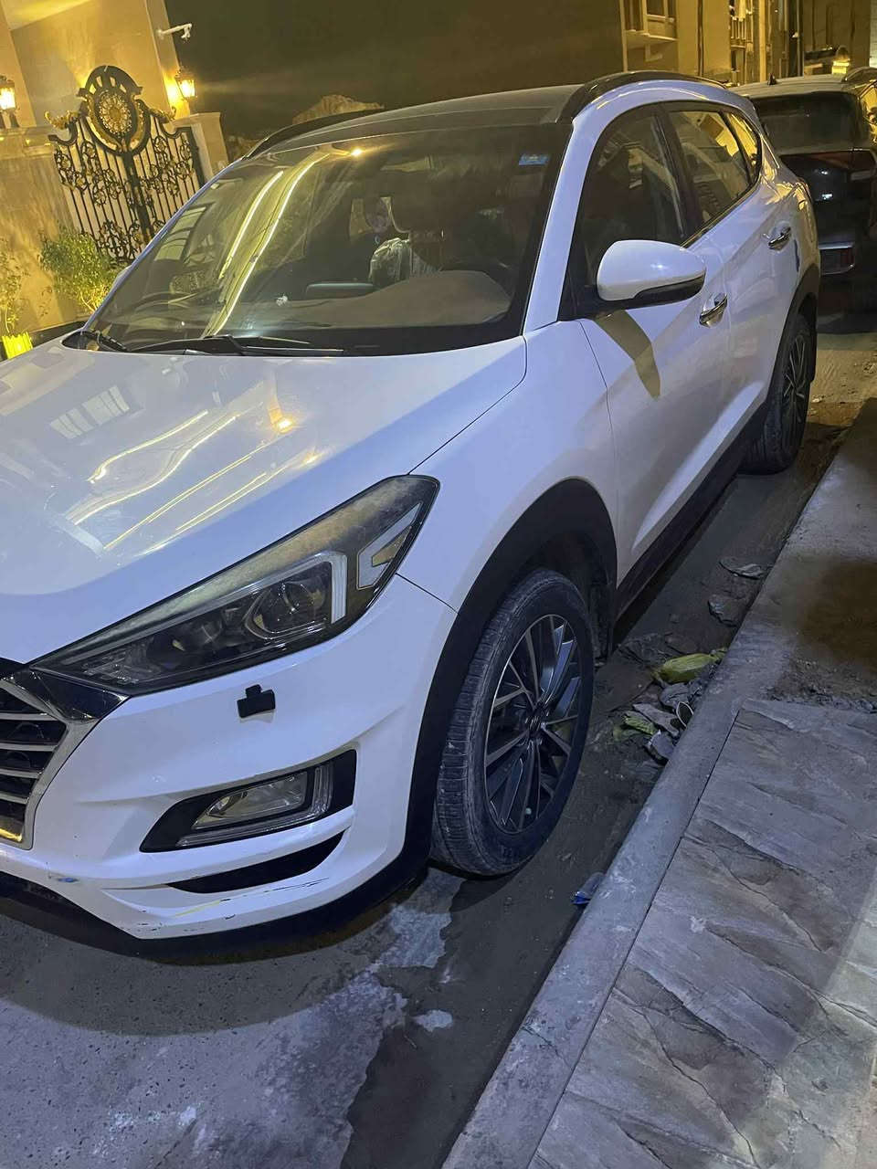 توسان موديل ٢٠١٩فول موصفات خليجي السعر ١٩٠مكان بغداد حي الجهاد رقم الهاتف ***********
