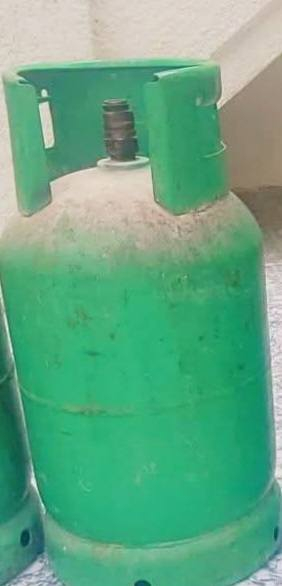 "أغراض مستعملة للبيع في صلاح الدين - قضاء بلد:

- طباخ كريازي
- مولد

الأسعار مناسبة جداً. للاستفسار أو الشراء، يرجى الاتصال على الرقم: ***********"
