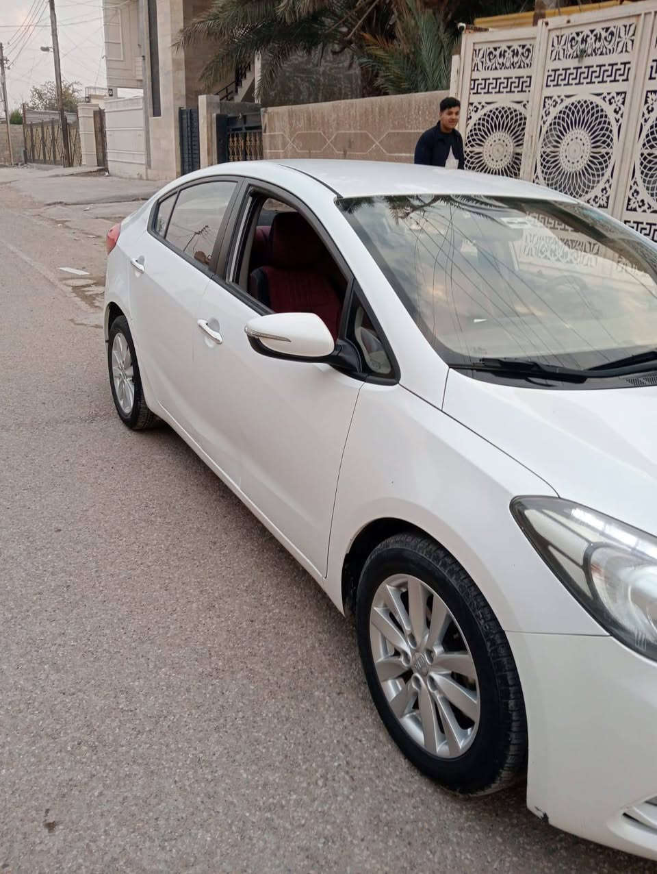 السلام عليكم كيا سيراتو 2016لون صدفي مكفولة عدا طخة بلباب الايمن الخلفى كير محرك صدر تبريدكلة مكفول سياره جديدة ماشية 100باسمي رقم بغداد انكليزي سنوية 2030 سعر131مكان تقاطع درويش السيدية ***********
