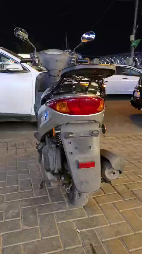 ‏
‏‼️متوفر الان ‼️
‏
‏دراجة بغبغاء لون  رصاصي الدراجة كفالة عامة كفر ومكينه كلها مختمة 
‏
‏ملاحظه ( اي قطعة مو بلادية أو مصبوغة ترجع الدراجة)
‏
‏(الدراجة موديل 2012)
‏
‏العنوان/ بغداد/ الكاظمية
‏
‏(انطيك ضمان بل مكينة مدة الحيات اذا مفتوحة ترجع)
‏
‏  @الجميع                 للتواصل/***********📞
‏
‏@الجميع
‏
‏للعلم الدراجة رمبة مو شارع !!
‏
‏السعر (100200)مليون و 200
‏
‏( كلشي اكو بل سوك )
