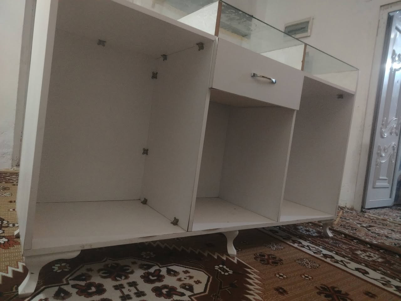 سلام عليكم ميز مال محلات  جديد لوك مترين تفصال للبيع خابر وتدلل ***********
***********
