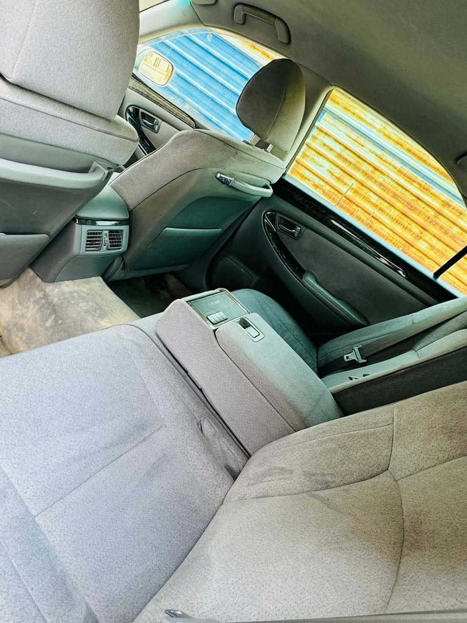 السلام عليكم 
شاهينه موديل 2004 شاصي 82دكمتين مكفوله من كلشي كير مكينه  رقم بصره إنكليزي مداور ثاني يوم ترايك من البصره لدهوك 
وشراي بخدمته 
***********
