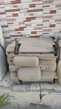 كشن يوكن خلفي   نضافه شوفت عينك للعلم ما غاسلهن   سعر 100 وصفاحيات  قط...