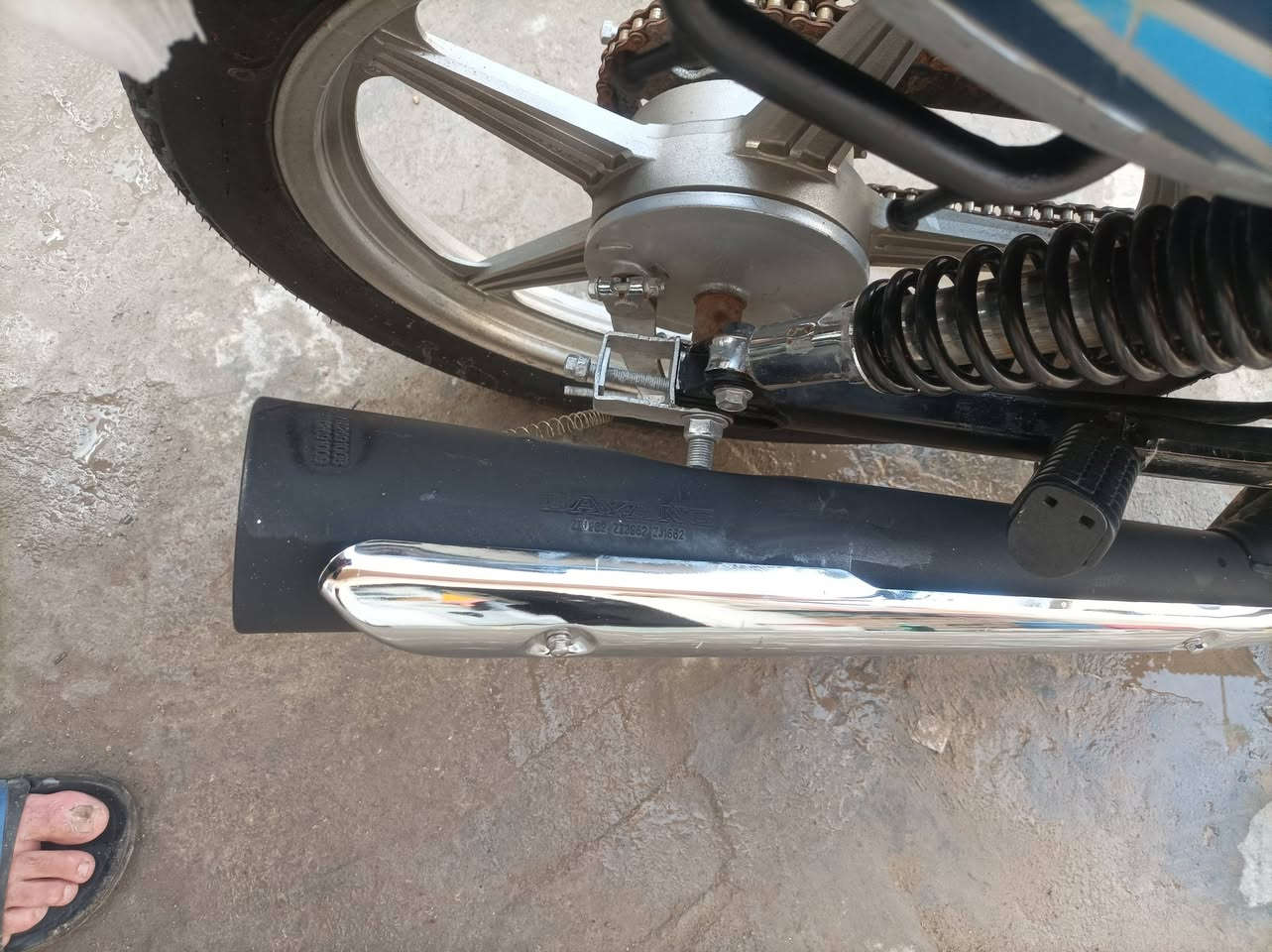 دراجه دايون أوراق استنساخ 23 شرط بليته ورقم شاصي وقفل سكان ام الختم الاصلي مكفولة كفالة عامة من كلشي نظافه 100 بل100 الله شاهد لايت زنون دبل إشارة هورن سيدان يعني مفولة من كلشي سعر 750 وبيه مجال بسيط مكاني كربلاء حي الوفاء شارع محطه صفا مال بانزين سعر 750 *********** شراي اتصل خاص ما اجاوب
