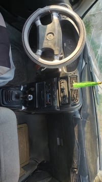 نيسان صني • ١٩٩٣ • اوتو