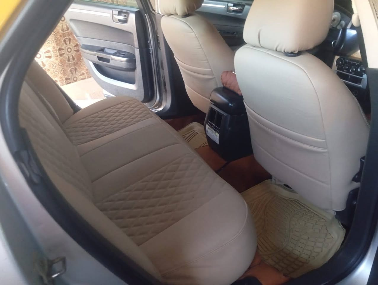 سلام عليكم اوبامه موديل 2010سياره جديده كير مكينه اكسن حداديه كلهه جاهزه السياره  كفاله من الضربه بيهه بابين اثر خياس مبدلهن اني مكلف بل نشر هذا رقم صاحبهه وخابرو  ***********
