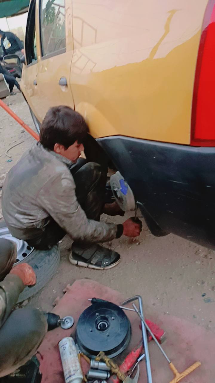 هاذة الزلمة الكلف حسين طالب العزاوي تجي يمه ما تحتار اسعار مناسبه وكلشي عنده
مكينه لوكان / سمبل 

كير اوتو / كير عادي 

بيبان / جاملغات / قبق جنطة 

دبلات / طبلات / صدر كامل امامي خلفي متوفر اسعار السنك 

بولبرنات  الكصب النوعيه الراقيه محد يجيبه بس يمهم 

مكانه فلكة العلوة الرشيد تفتر وترجع مدخل ابو دشير يم معمل الببسي 

الرقم / ‏‪***********‬‏

لا ادوخ ولا تحتار حسوني هوة الاختيار 🌹
