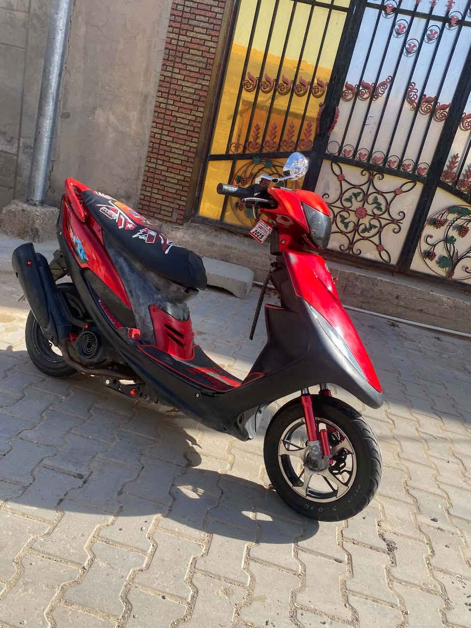 ماكس عدله دراجه مفتوحه ولفات مبدله ولبوشه جانت ٥٥ رجعتها ٤٩ لبلاد لدراجه خرسههه محرك نضيف
وشكلها حلو ومحركها نضيف دراجه جمباز عله لون احمر 

للبيع السعر 500 وبيها مجال
اذا اكو فراشه حاويه مراوس اراوس


**إذا كنت صاحب هذا الإعلان وتريد حذفه لأي سبب، رجاءا أرسل رسالة إلى الدعم الفني**