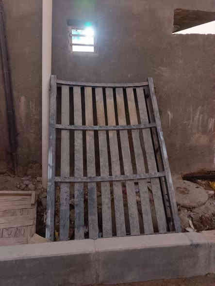 سله جيب للبيع تفصال حديد ثقيل تتحمل وزن كلش قوي مكانه ناصريه مركز ***********
