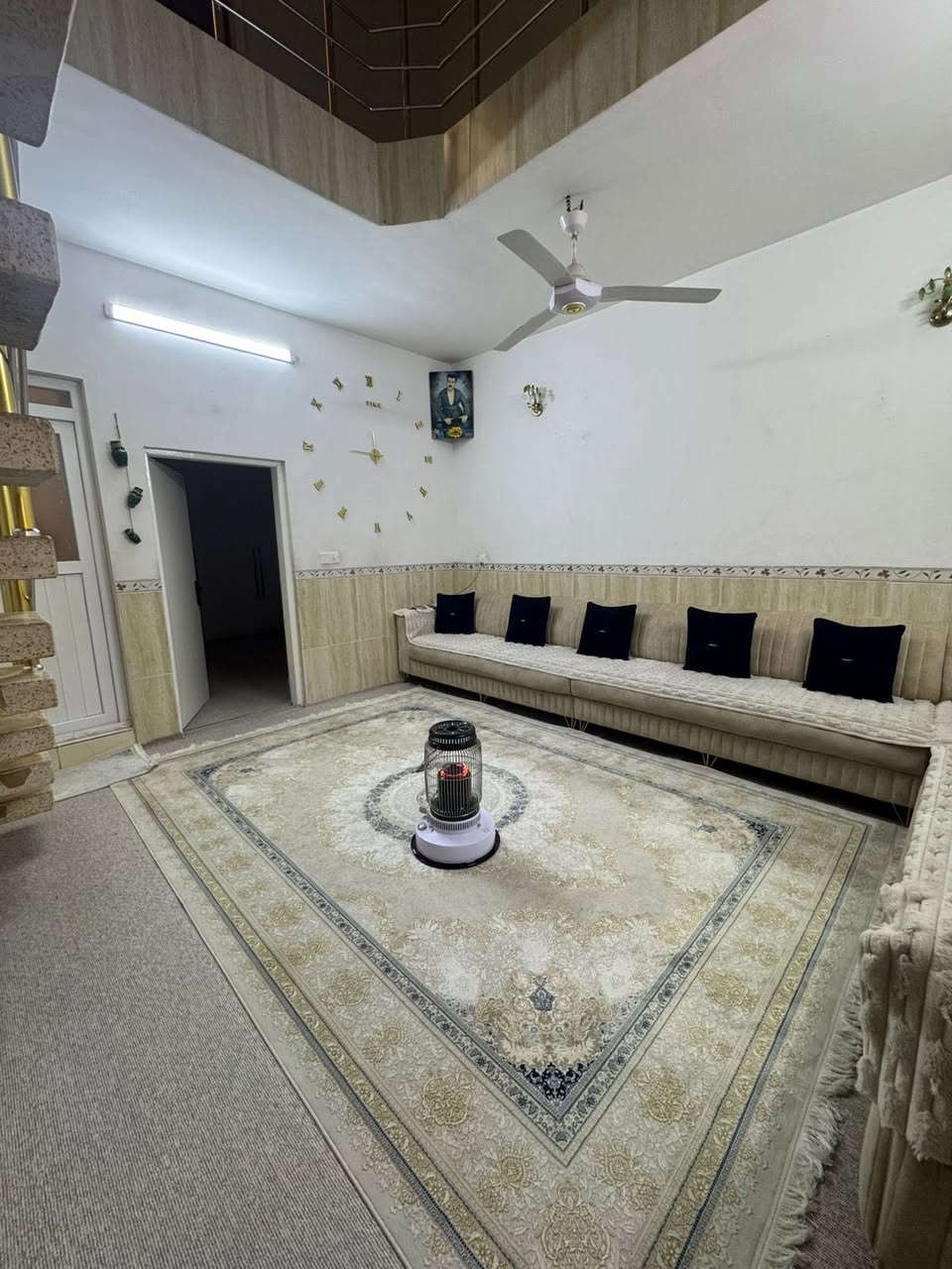 منزل علی شارع 15 متر￼ للبيع في حي  #هفالان  ‏(مركز المدينة  اربيل) 
 خانوو لە شەقامی 15مەتری بۆ فرۆشتن لەگەرەکی  #هەڤاڵان   
مساحة:- 100متر
  يتكون من :-
 مطبخ 
هول
 صحيات 
3 غرف نوم
البيت #طابو يسجل بأسم اي شخص يحمل الجنسية العراقية 
‏📍موقع البيت:-هفالان قريب عل مارکیت بایتخت 
  —————————————
‏ للاستفسار 
كورك ***********📞
اسيا ***********📞
—————————————
📍موقع عقارات جميل:- اربيل هفالان خلف مطعم باب الحارة 
 https://maps.google.com/?q=36.194012,44.049461
—————————————
