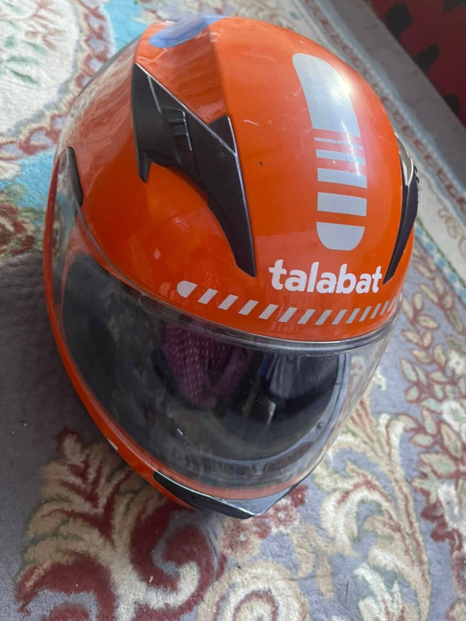 السلام عليكم خوذ عدد 2 للبيع وحده طلبات ما مستخده وثانيه لكيته بسياره جبناه استيراد من امريكا عارضهن للبيع 
الخوذه سوده حجمه صغير ومال طلبات حجه عادي سعر 125 الف وبيهن مجال مكاني بغداد حي الترث مال بياع تواصل ***********
