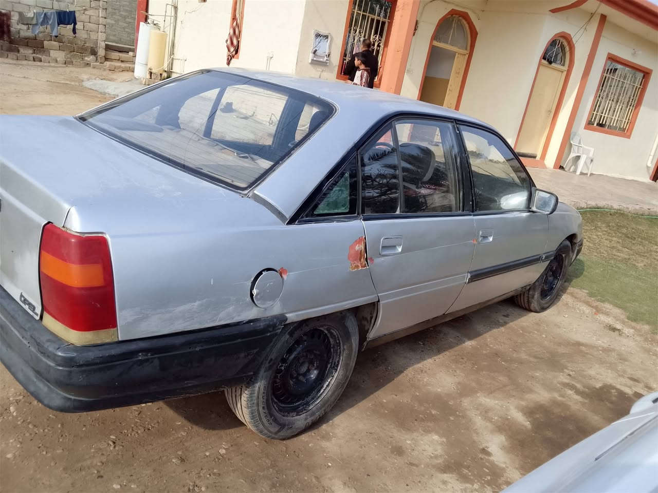 السلام عليكم سياره اوميكا حجم 20البيع السياره  بسمي السعر 22 وبيها مجال كاربون بيها
***********
***********
