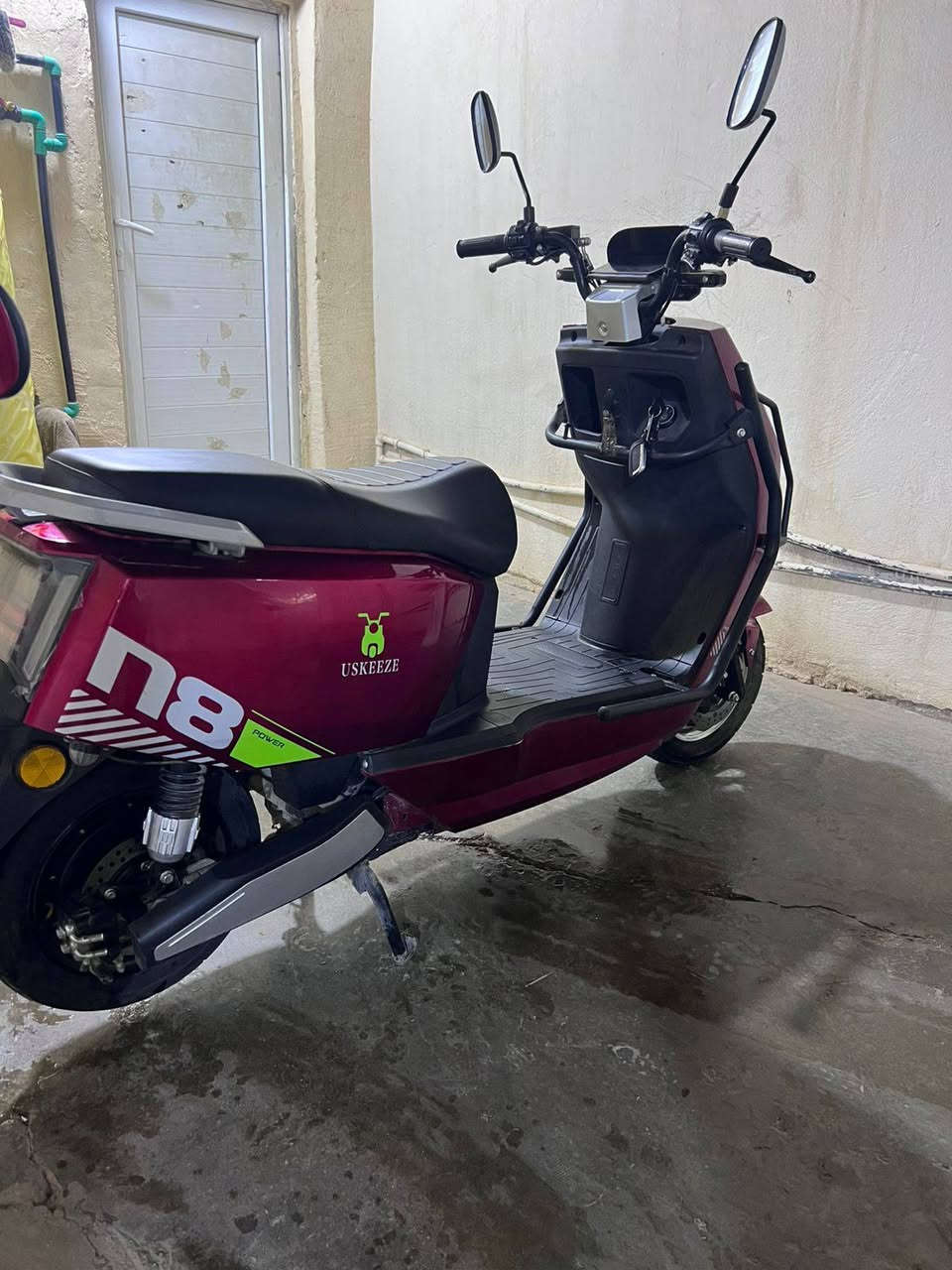 موطور شحن بعده جديد صارله شهر نضيف ميه بل ميه 6 بطاريات الكهربائيات كلهه شغاله ميه بل ميه السعر 800 وبي مجال العنوان الرمادي التئميم رقم الهاتف ***********
