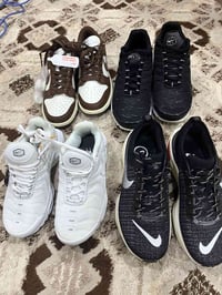 نايك • أسود أبيض جوزي • مقاسات ٤٠ ٣٩ ٣٧٫٥