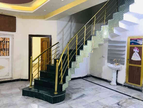 يعلن مكتب المرتضى للعقارات عن توفر
بيت للبيع ، في الاربع شوارع ، قرب مستشفى الثقلين ، موقع ممتاز
طابقين ، بناء 2017
ملاحظة / الطابق الارضي بناء طابوق والثاني فرمستون
المساحة / 250 متر
الواجهة / 12.5 متر
يحتوي الطابق الارضي على / 3 غرف وصالة واستقبال ومطبخ وكراج وحديقة وصحيات
الطابق الثاني / 4 غرف وصالة وصحيات
سعر البيت / 500 مليون

توجد لدينا عروض اخرى
للأستفسار الاتصال على الارقام التالية
قسم البيع / *********** - ***********
قسم الايجارات / ***********
نستقبل كافة العروض والاعلانات نشرها وترويجها مجانا
عنوان المكتب / الجنينة / شارع جامع الكرناوي / مقابل فتافيت سنتر
