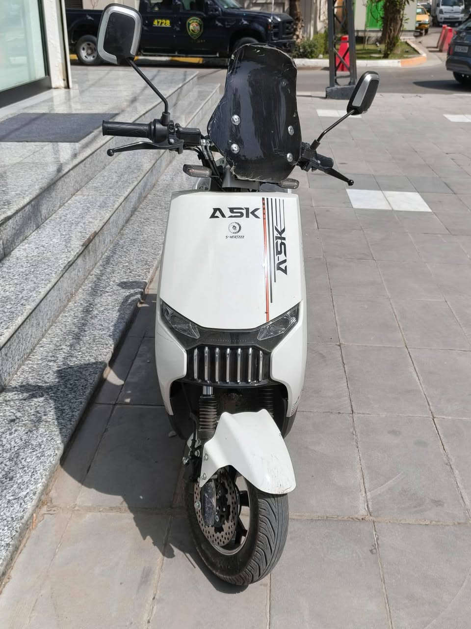 دراجه شحن صرله سبوع من مخذه جديده لك مابهى اي نقص سرعه 100 مكاني كراده العرصات  شخط مابهى درجه لك سعره 950 الف رقم الهاتف ‏‪***********‬‏
