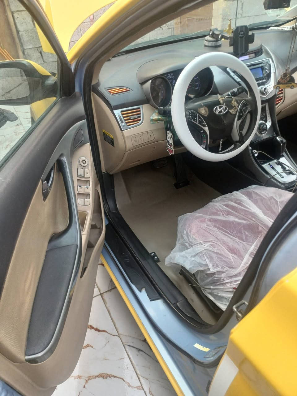 السلام عليكم من رخصه الادمن النترا 2012 وارد امريكي السعر 82 بيها مجال حق الجيه تدفئه تبريد جدد سياره فول من عدل بصمه كشناته تدفئه  تحكمات ستيرن سياره باسمي شرط التحويل حداده الاماميه تعبانه حداد الخلفيه جديده شباب ضرباتها اشر عليهن واللي يحب يستفسر اكثر يخابرني  مكاني بغداد مكاني الحميديه ملاحظه الارباك الستير انطاك بس هو سياره بيها اربع قطع بنيد وبابين جاملغ  ***********
