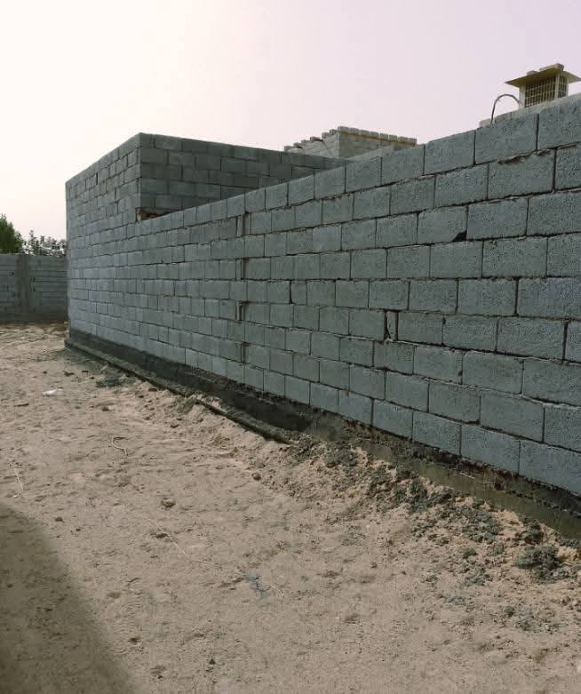 خلفه بناء ولبخ فقط  البصره القبله متفرغ حاليا ... 
***********
