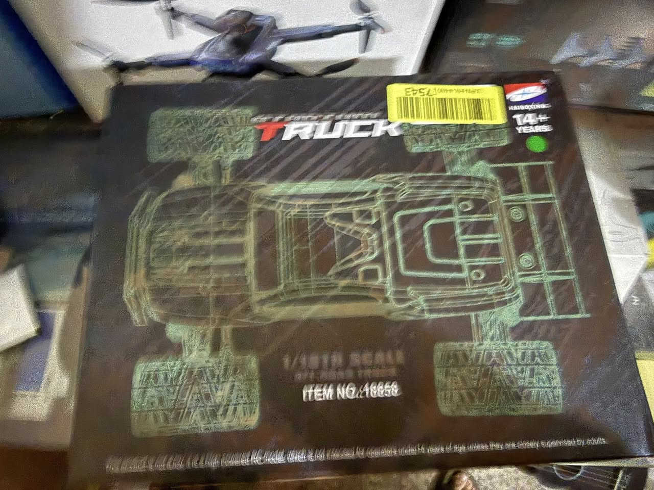 السلام عليكم شباب
سيارة  مال امزون حجم 1/18
مواصفاتها وحجمها موضح بالصور والفديوهات
سعرها 45 الف
***********
